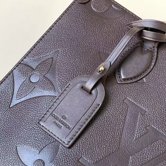 Louis Vuitton Handbags Tote Bags Large Capacity - Picture 6 of 9